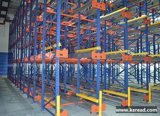 半自動化倉庫中穿梭車貨架優點及應用