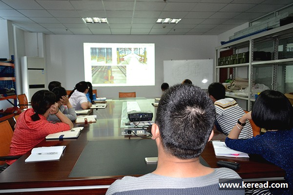 大家認真學習穿梭車貨架知識
